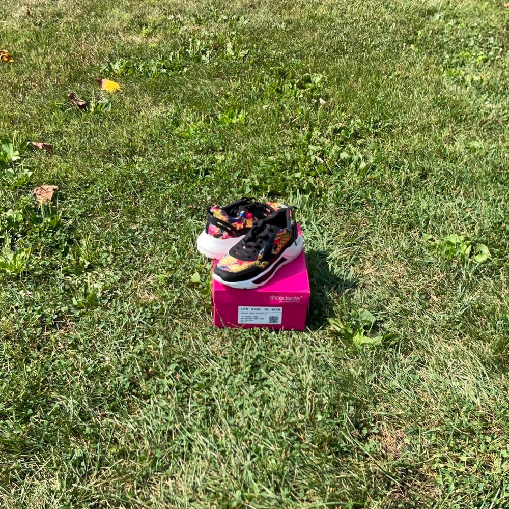 Sneakers